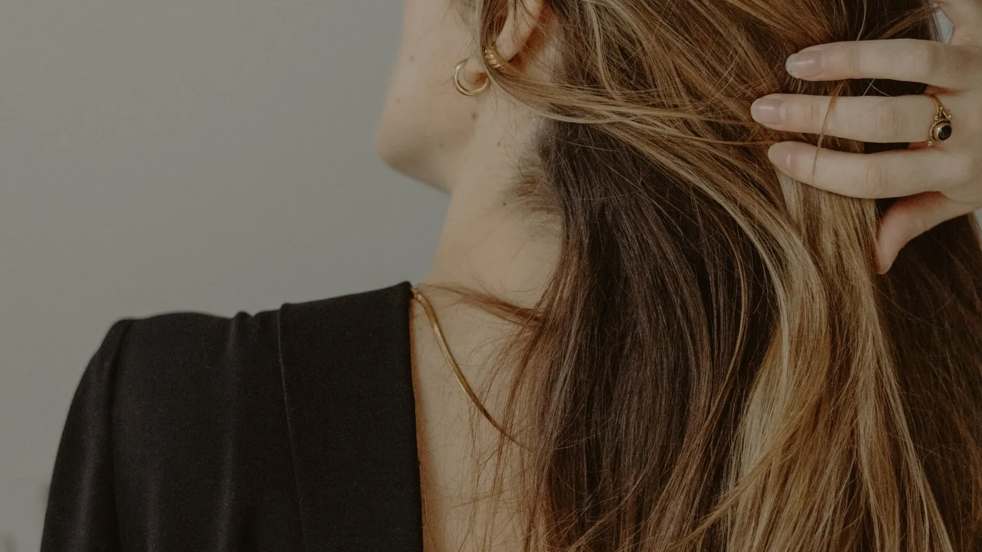 HIT Cosmetics - kosmetyki na gęste włosy